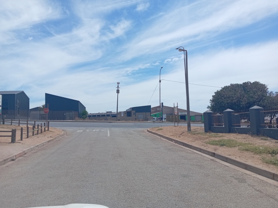 Commercial Property for Sale in Louwville Western Cape